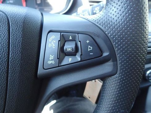 Used 2017 Chevrolet Trax LT image 16