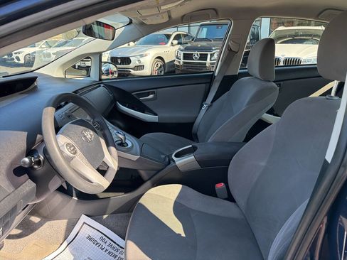 Used 2014 Toyota Prius Two image 34
