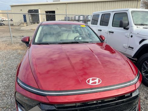 Used 2025 Hyundai Sonata SEL image 3