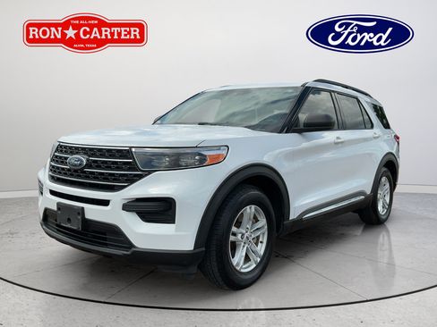 Used 2021 Ford Explorer XLT RWD image 3