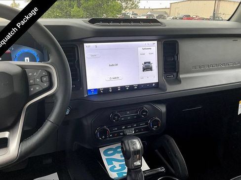 New 2026 Ford Bronco Badlands w/ Sasquatch Package AWD/4WD image 7