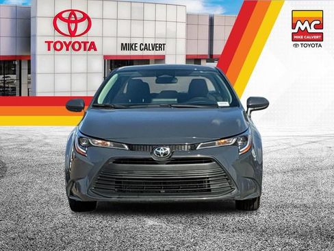 Certified 2025 Toyota Corolla LE FWD image 8