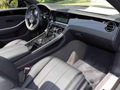 Certified 2025 Bentley Continental GTC AWD/4WD image 4