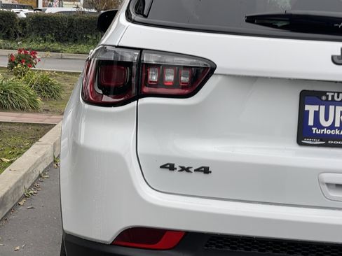 New 2026 Jeep Compass Latitude image 7