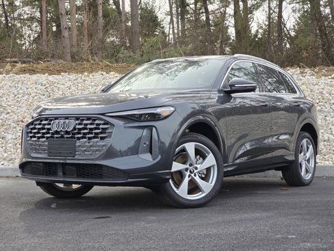 New 2025 Audi Q5 Premium Plus image 2