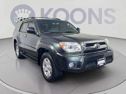 Used 2006 Toyota 4Runner SR5 AWD/4WD image 10