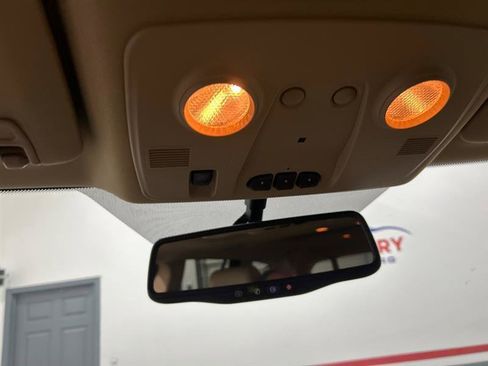 Used 2011 Buick Enclave CXL image 23