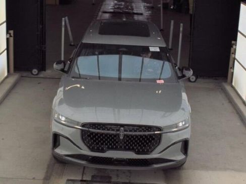 Used 2024 Lincoln Nautilus Premier w/ Equipment Group 102A image 2