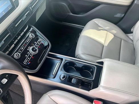 Used 2022 Lincoln Corsair FWD image 15