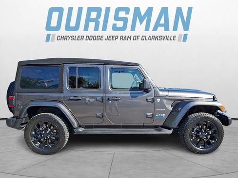 Used 2024 Jeep Wrangler Unlimited Sahara AWD/4WD image 7