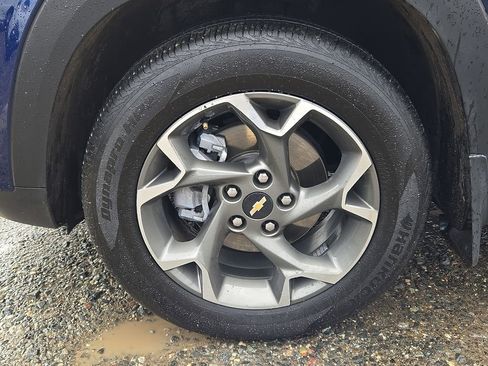 Used 2024 Chevrolet Trax LT image 12