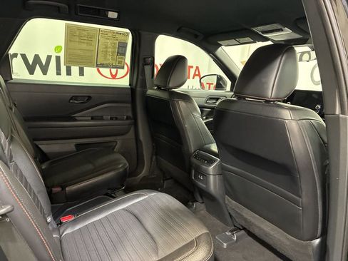 Used 2023 Nissan Pathfinder Rock Creek AWD/4WD image 16