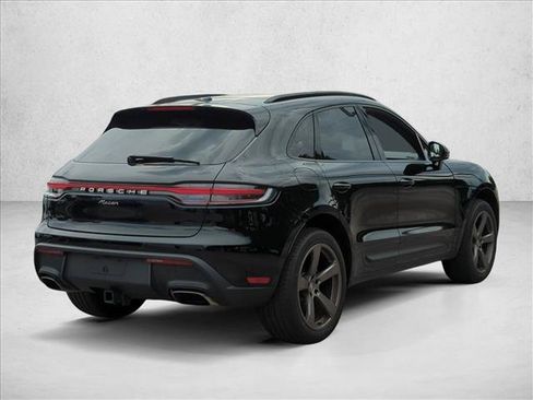 Used 2025 Porsche Macan AWD/4WD image 5