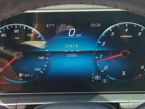 Used 2021 Mercedes-Benz GLE 350 4MATIC image 25