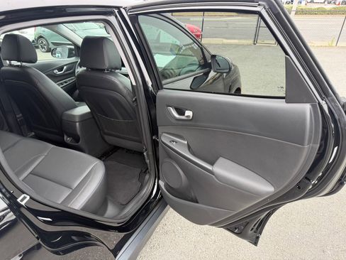 Used 2023 Hyundai Kona Limited FWD image 39