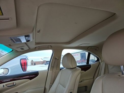 Used 2012 Lexus LS 460 AWD image 7