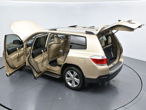 Used 2013 Toyota Highlander Limited FWD image 46