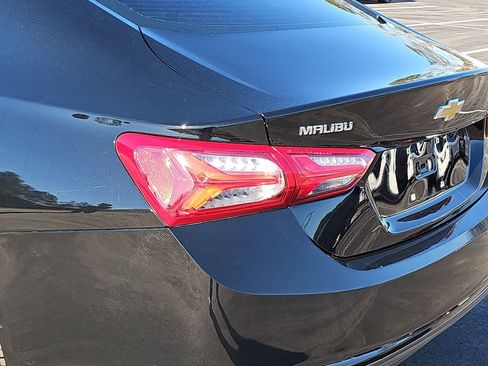 Used 2022 Chevrolet Malibu LT image 35