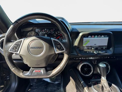Used 2016 Chevrolet Camaro SS image 12