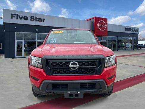 Used 2024 Nissan Frontier S w/ Technology Package AWD/4WD image 2