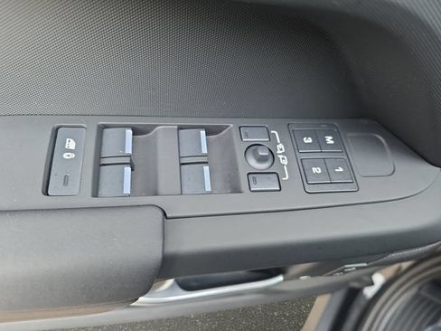 Certified 2025 Land Rover Defender 110 S AWD/4WD image 29