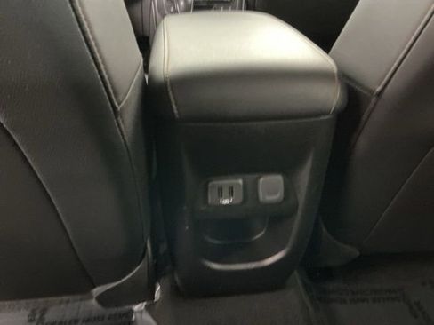 Used 2022 GMC Canyon AT4 AWD/4WD image 22