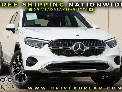 Used 2025 Mercedes-Benz GLC 350e 4MATIC image 2
