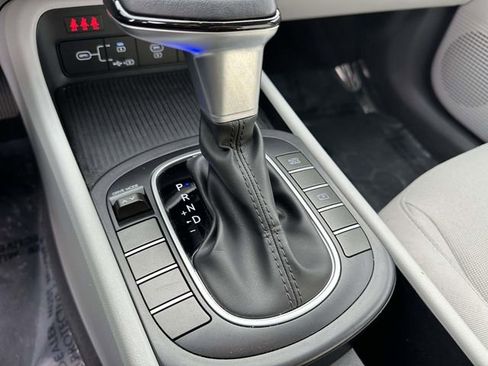 Used 2024 Hyundai Kona SEL image 20