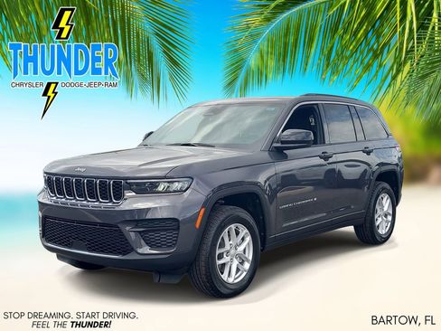 New 2026 Jeep Grand Cherokee Laredo AWD/4WD image 2