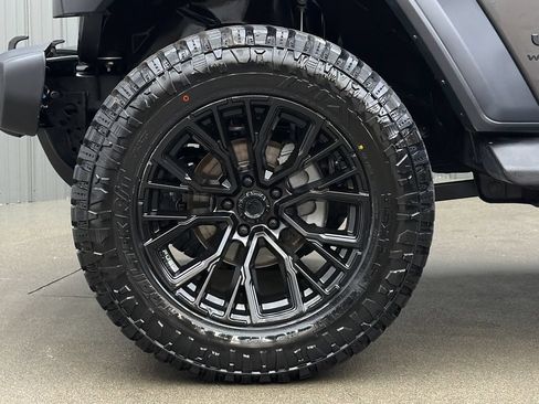 Used 2024 Jeep Wrangler Unlimited Sport AWD/4WD image 10