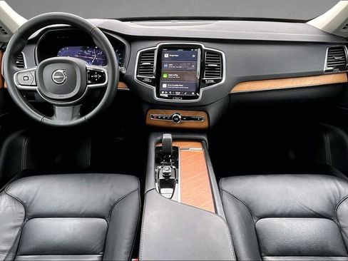 Certified 2024 Volvo XC90 B6 Plus image 7