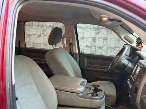 Used 2018 RAM 1500 Express w/ Express Value Package image 6