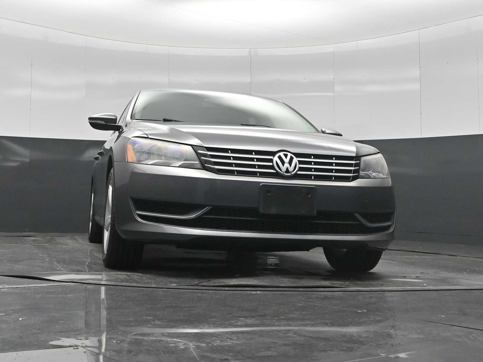 Used 2012 Volkswagen Passat TDI SE FWD image 27