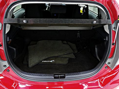 Used 2014 Toyota Prius C Two image 13