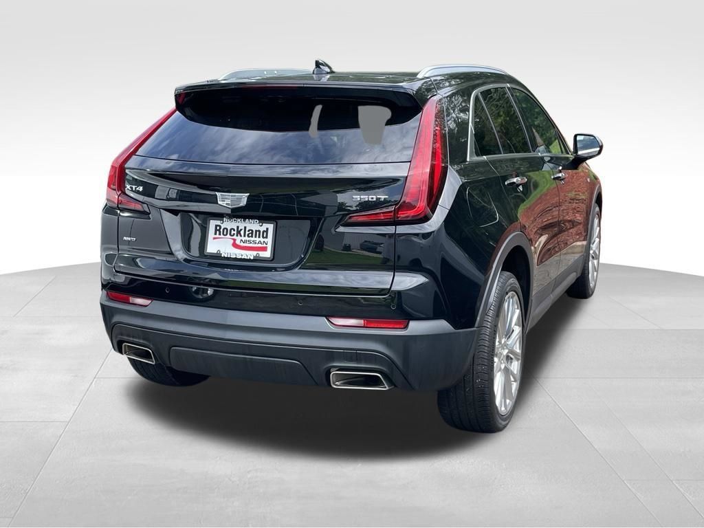 Used 2021 Cadillac XT4 Luxury w/ Cold Weather Package AWD/4WD image 4