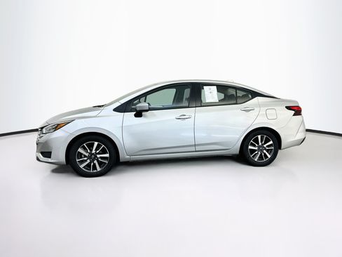 Used 2025 Nissan Versa SV FWD image 4