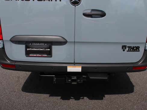 Used 2024 Mercedes-Benz Sprinter 3500 image 12