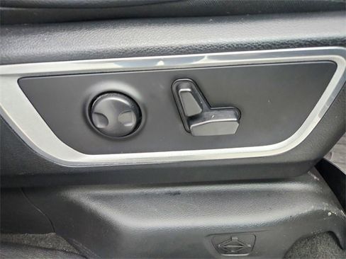 Used 2023 RAM 1500 Laramie image 36