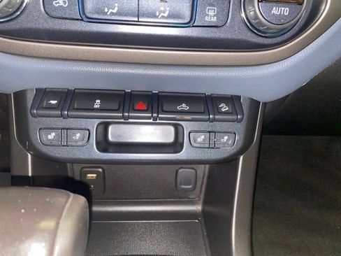 Used 2017 Chevrolet Colorado Z71 AWD/4WD image 20