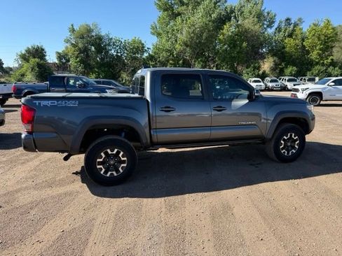 Used 2016 Toyota Tacoma TRD Off-Road AWD/4WD image 6