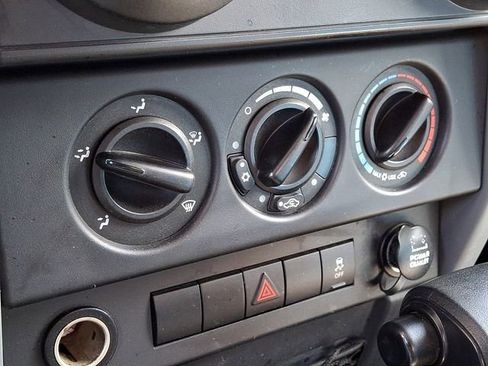 Used 2010 Jeep Wrangler Sport AWD/4WD image 15