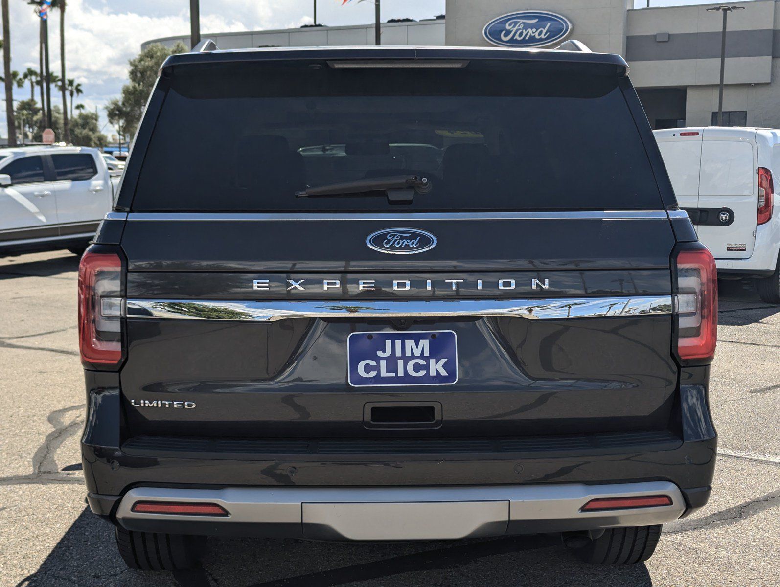 Certified 2024 Ford Expedition Limited RWD image 3