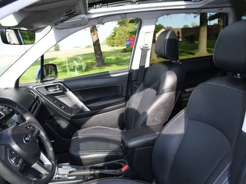 Used 2017 Subaru Forester 2.5i Limited AWD/4WD image 12