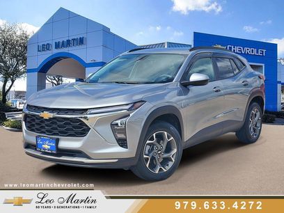 Used 2025 Chevrolet Trax LT w/ Driver Confidence Package