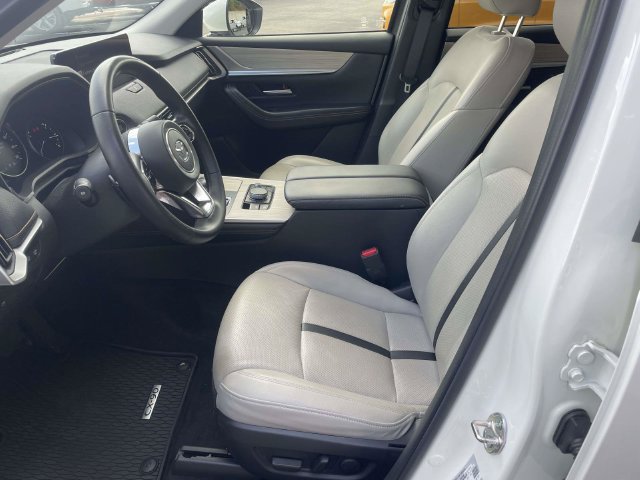 Used 2025 MAZDA CX-90 3.3 Turbo w/ Preferred Package AWD/4WD image 12