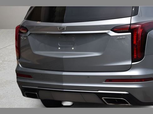 Used 2024 Cadillac XT6 Premium Luxury FWD image 30