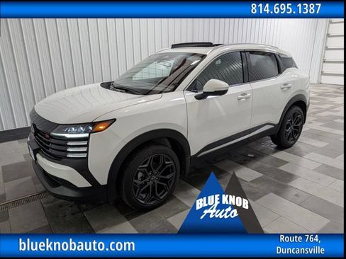 Used 2025 Nissan Kicks SR w/ SR Premium Package AWD/4WD image 1