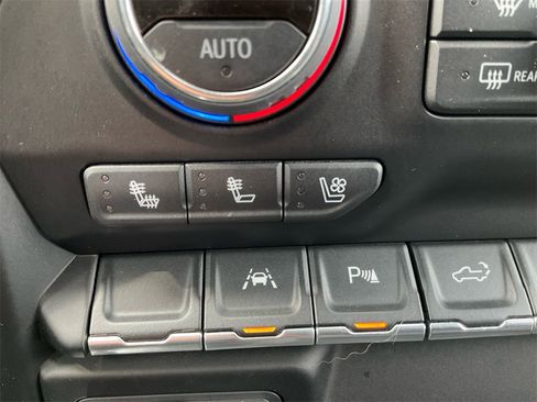 Used 2022 Chevrolet Silverado 1500 LTZ w/ Safety Package II image 21