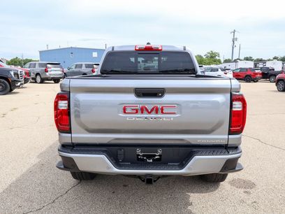 New 2026 GMC Canyon Denali w/ LPO, Black Badging Package
