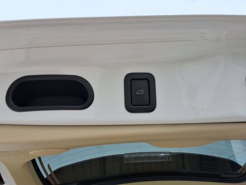 Used 2016 Toyota Highlander Limited AWD/4WD image 26